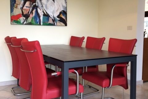 Eetkamertafel met stoelen